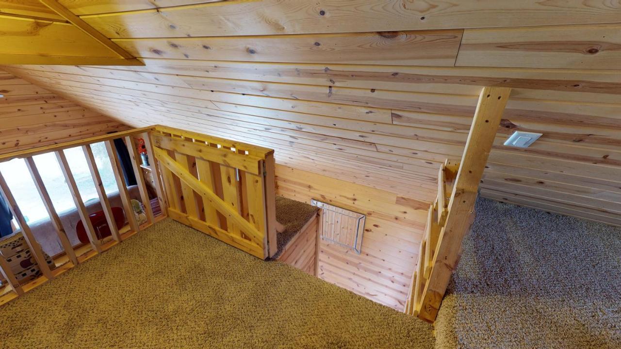 White Pine Cabin By Canyonlands Lodging Монтичело Екстериор снимка