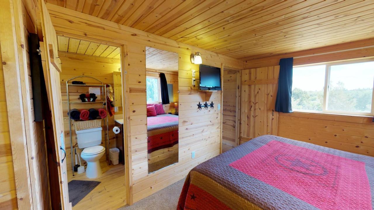 White Pine Cabin By Canyonlands Lodging Монтичело Екстериор снимка